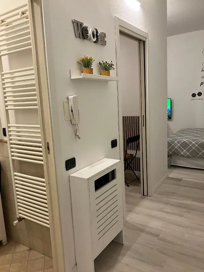 Casa Di Arianna In Centro Storico A Vimercate Lejlighed